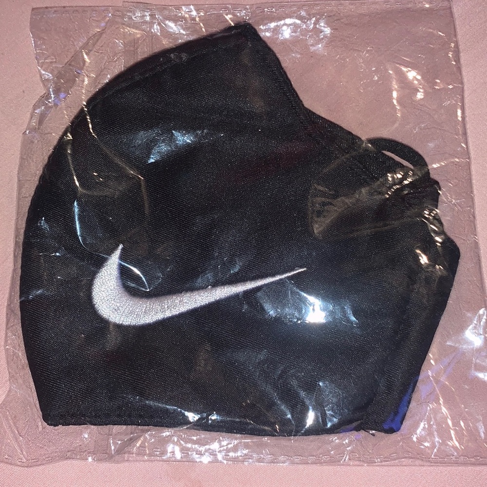 Nike face mask